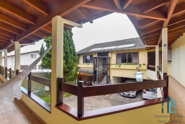 Imagem Casa a venda 05 quartos sendo 03 suítes, no Ahú/São Lourenço em Curitiba Pr