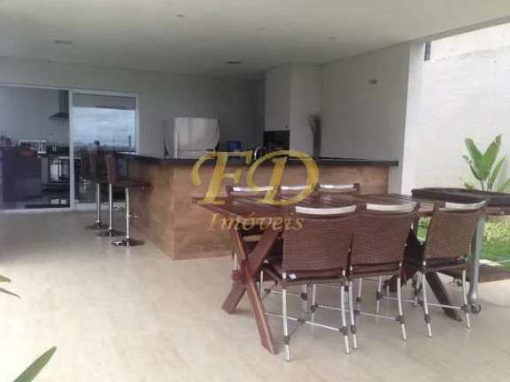 Imagem Casa em Condomínio de Alto Padrão