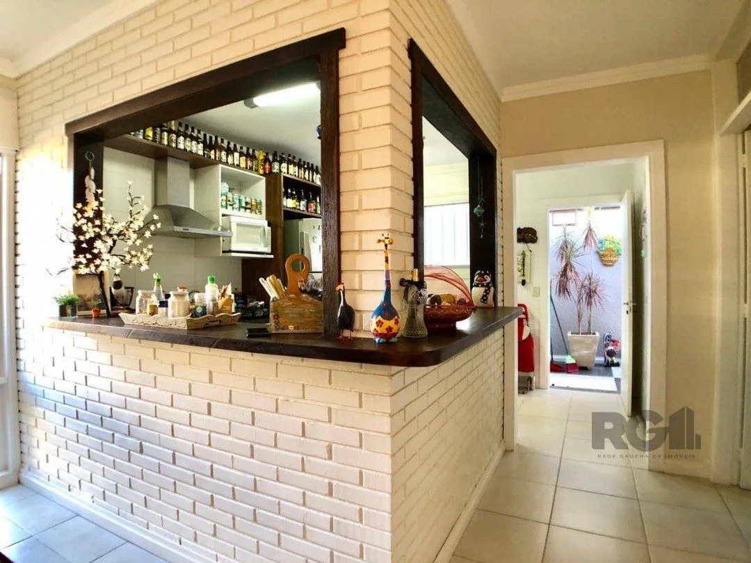 Imagem EM ATLÂNTIDA, CASA COM 1140m², 320 m² DE ÁREA PRIVADA, 3 DORMS (1 SUÍTE)