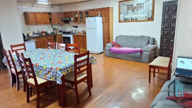 Imagem (PERMUTA) Casa dois pisos 05 quartos c/suíte, comercial/residencial em Flores da Cunha RS
