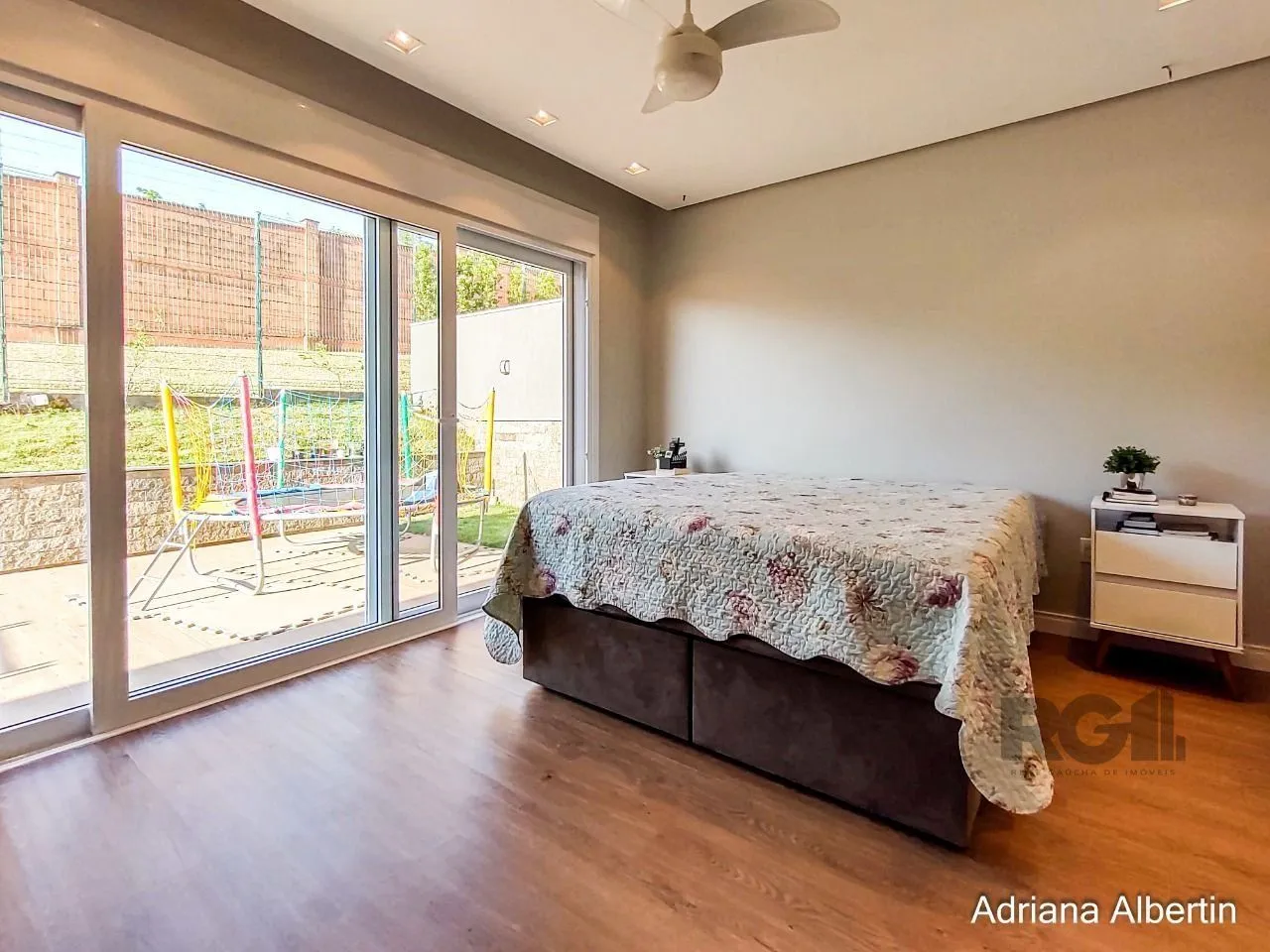 Imagem Casa Condominio para Venda - 287.21m², 3 dormitórios, sendo 3 suites, 2 vagas - Alphaville
