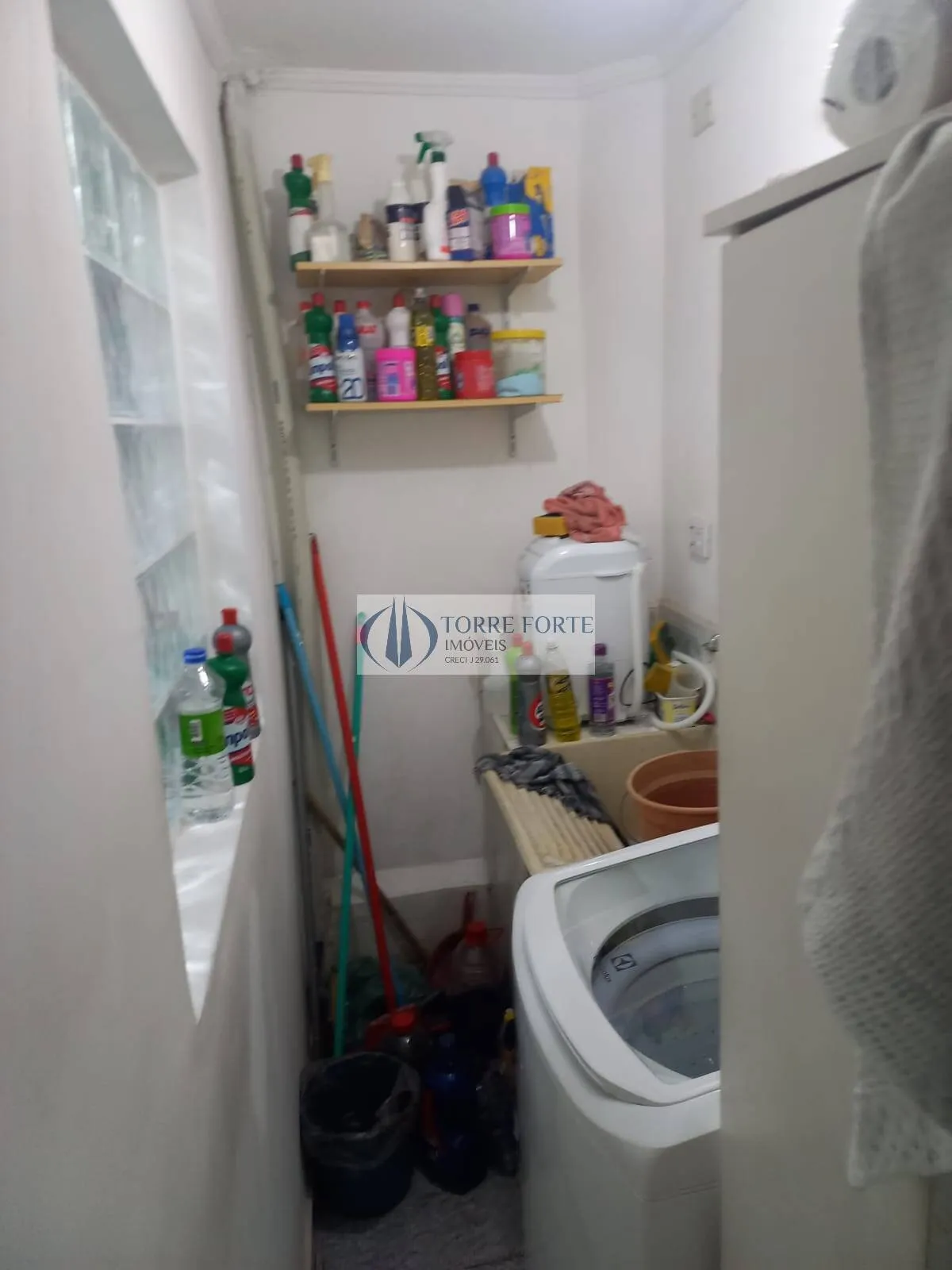 Imagem Sobrados com 8 dormitorios 4 suites 2 vagas cobertas na Penha.