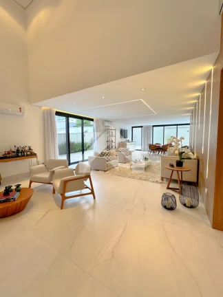 Imagem Casa de Condomínio em Alphaville - Barueri