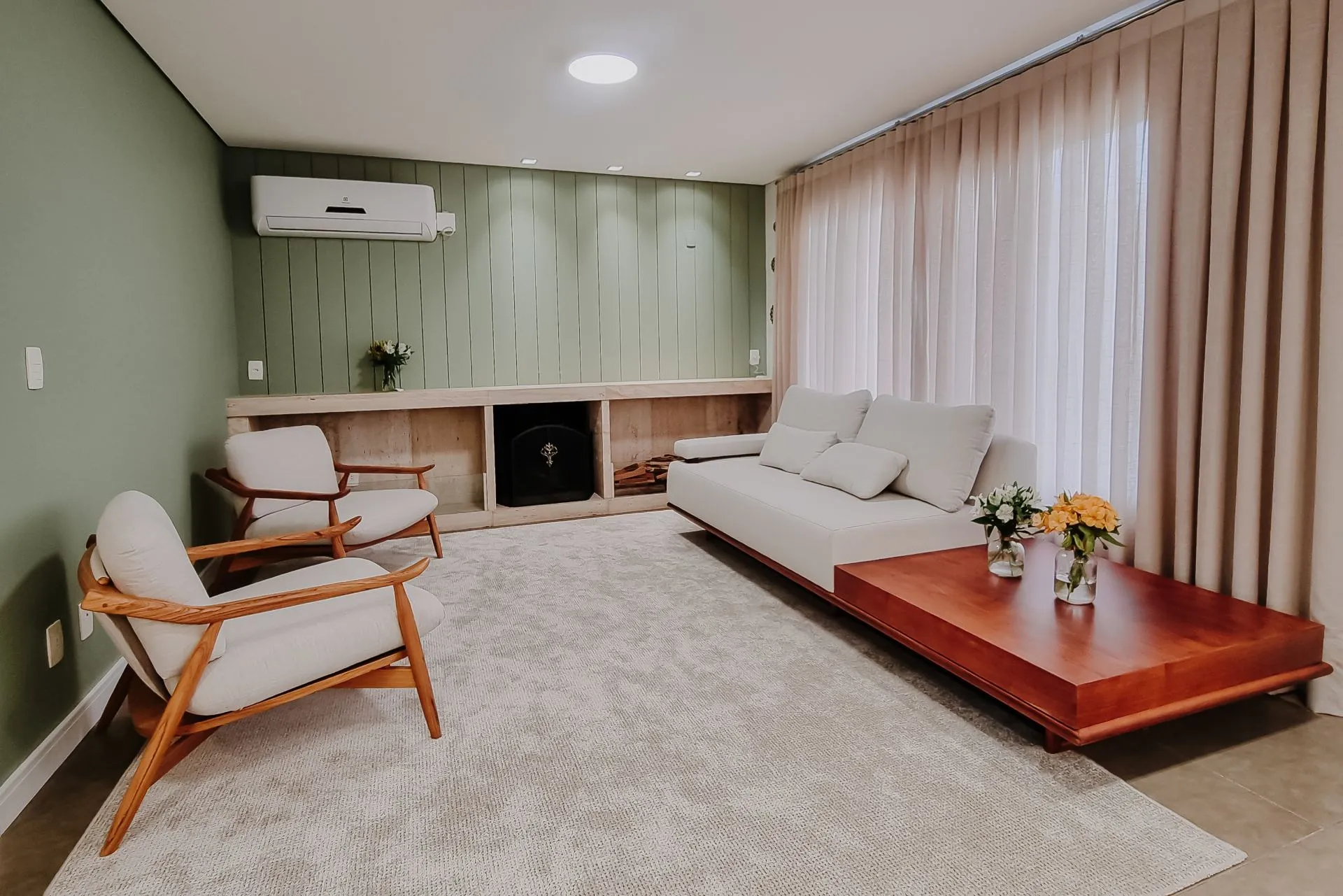 Imagem CASA EXCLUSIVA PARA LOCAÇÃO ANUAL - MARÇO DE 2027