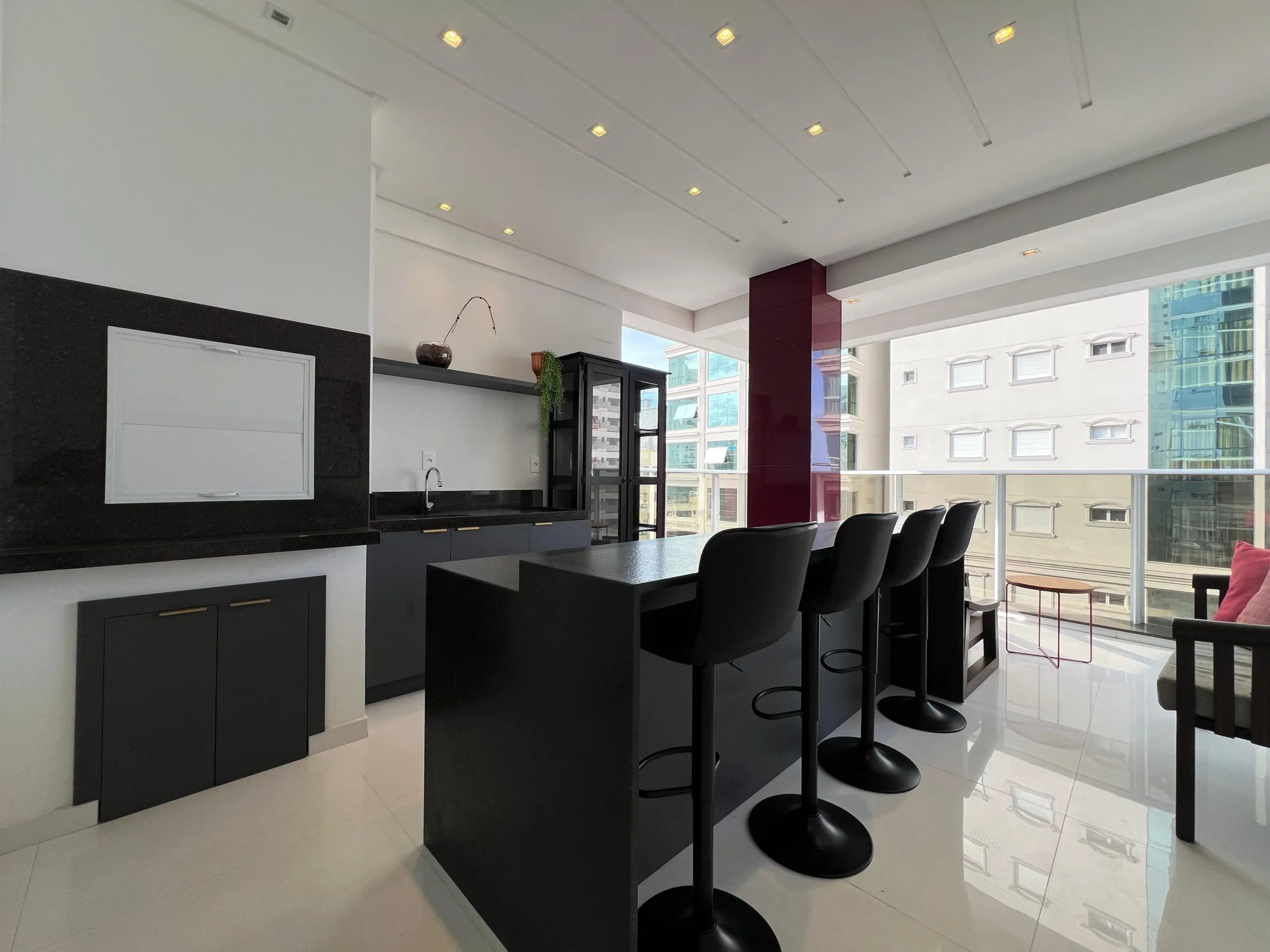 Imagem Apartamento com vista para o mar à venda com 283m2 por R$ 5.500.000,00