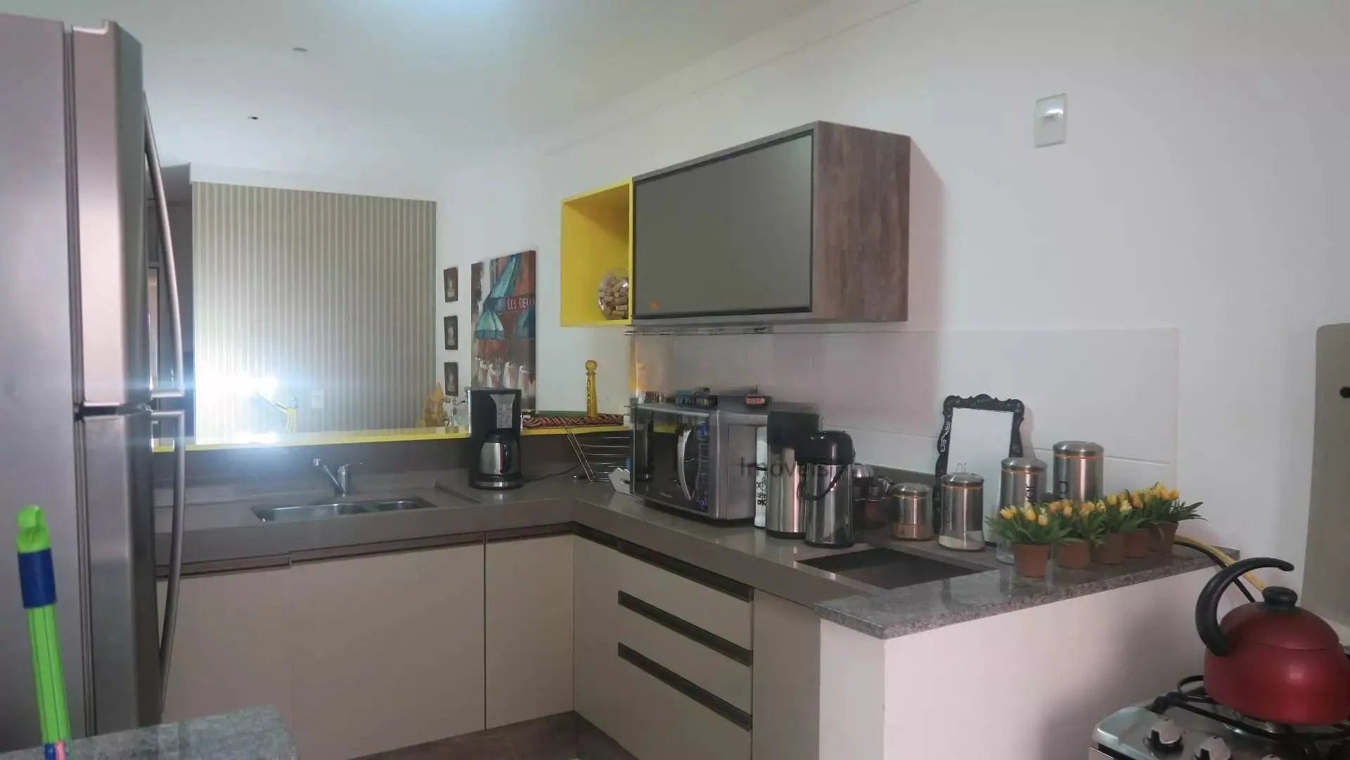 Imagem Apartamento com 3 dormitórios, suíte e churrasqueira.