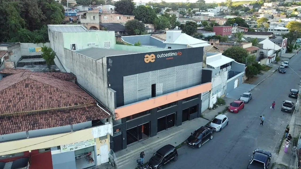 Imagem Vendo um excelente imóvel em ponto comercial ( valor 2.300.000,00 )