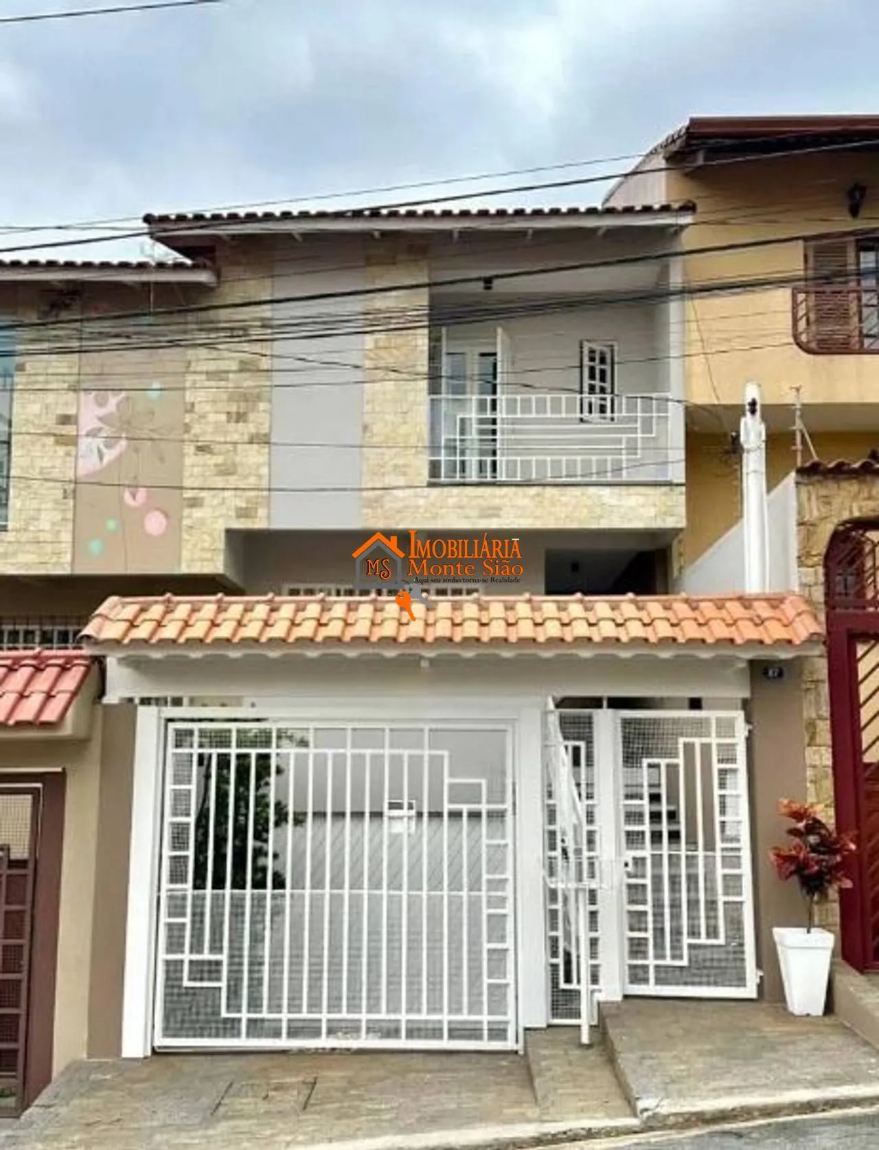 Foto do imóvel Sobrado com 3 dormitórios à venda, 187 m² por R$ 1.010.000 - Jardim Maia - Guarulhos/SP