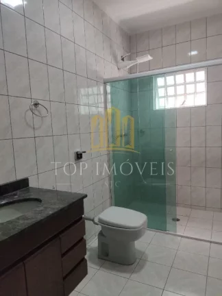 Imagem Casa Ampla com 4 Dormitórios (2 Suítes), Churrasqueira e Ótima Localização – Próxima ao Shopping Oriente!