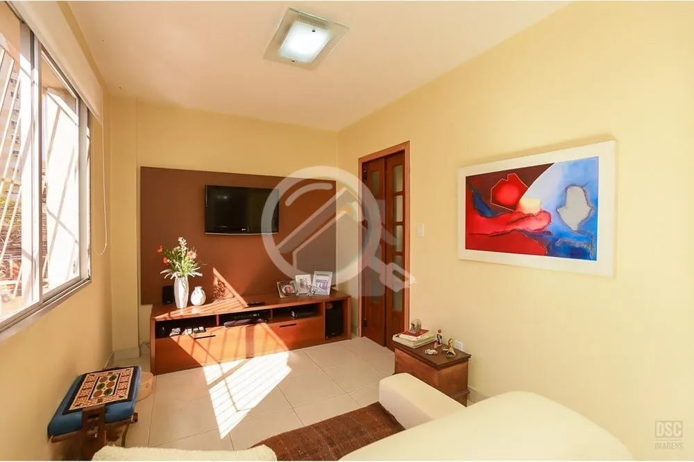 Imagem Bem vindos ao seu futuro lar, este apartamento de 2 dormitórios, foi cuidadosamente reformado para ...