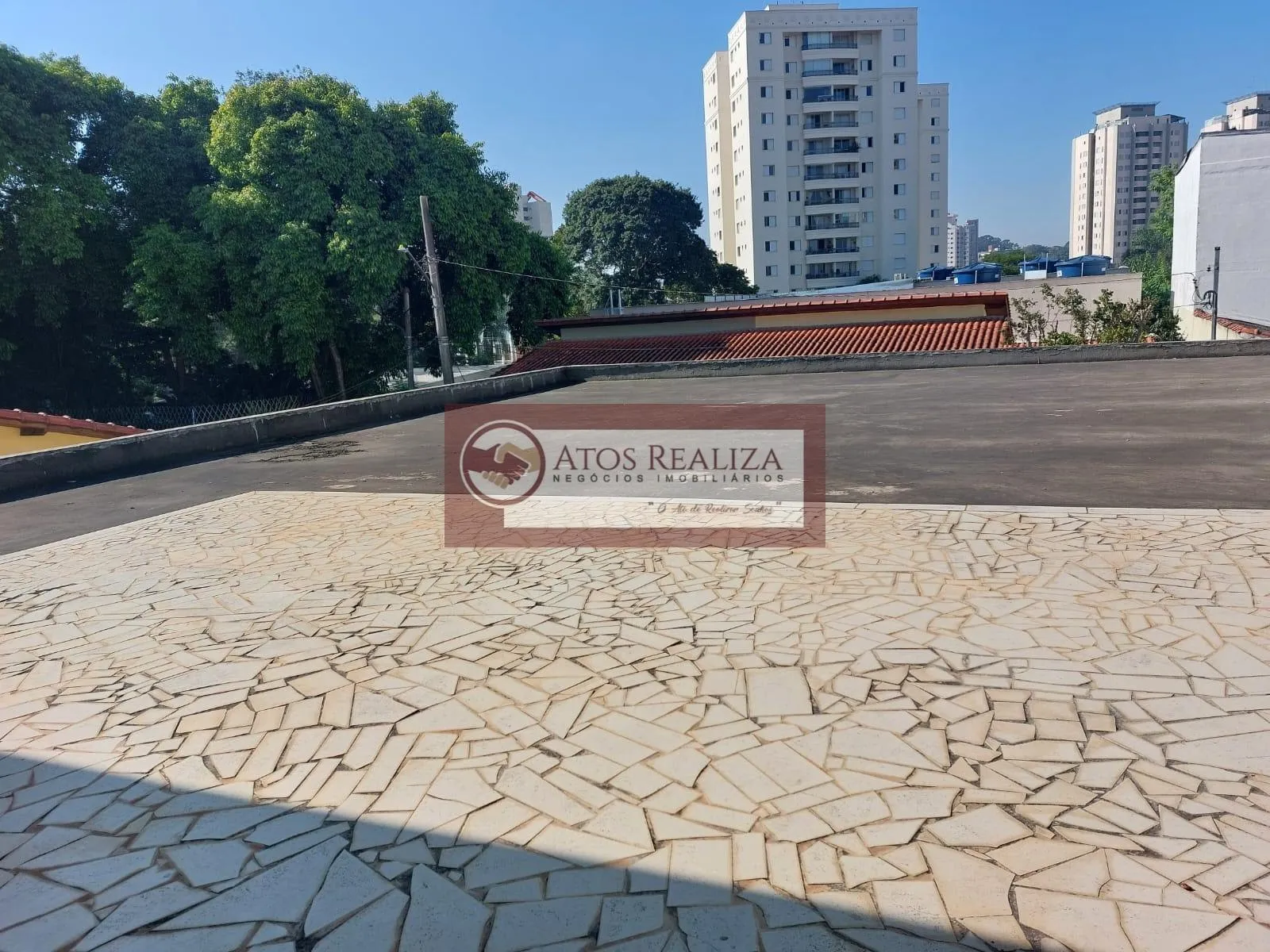 Imagem Alugo Salão Comercial Região Chácara Flora, com 134 M², Mesanino com 42M², Total 175M², 5 Vagas de Garage, Valor da Locação já incluso o IPTU e Condomínio , R$ 9.325,00 Reais.