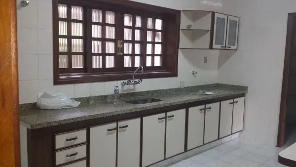 Imagem Chácara à venda 3 Quartos, 3 Suites, 3 Vagas, 3000M², Parque Lago Azul, Pindamonhangaba - SP