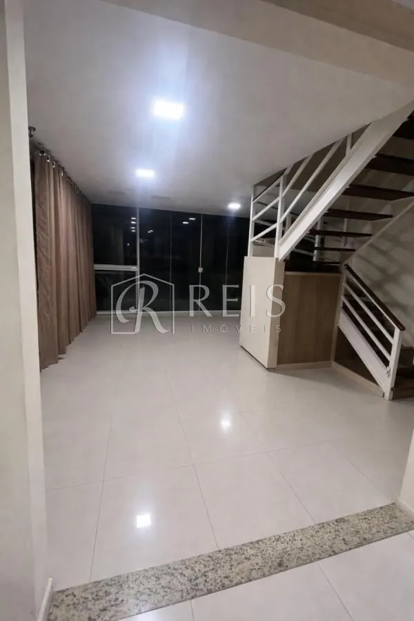 Imagem Apartamento para Venda em Rio das Ostras, Bosque da Praia, 3 dormitórios, 3 suítes, 5 banheiros, 2 vagas