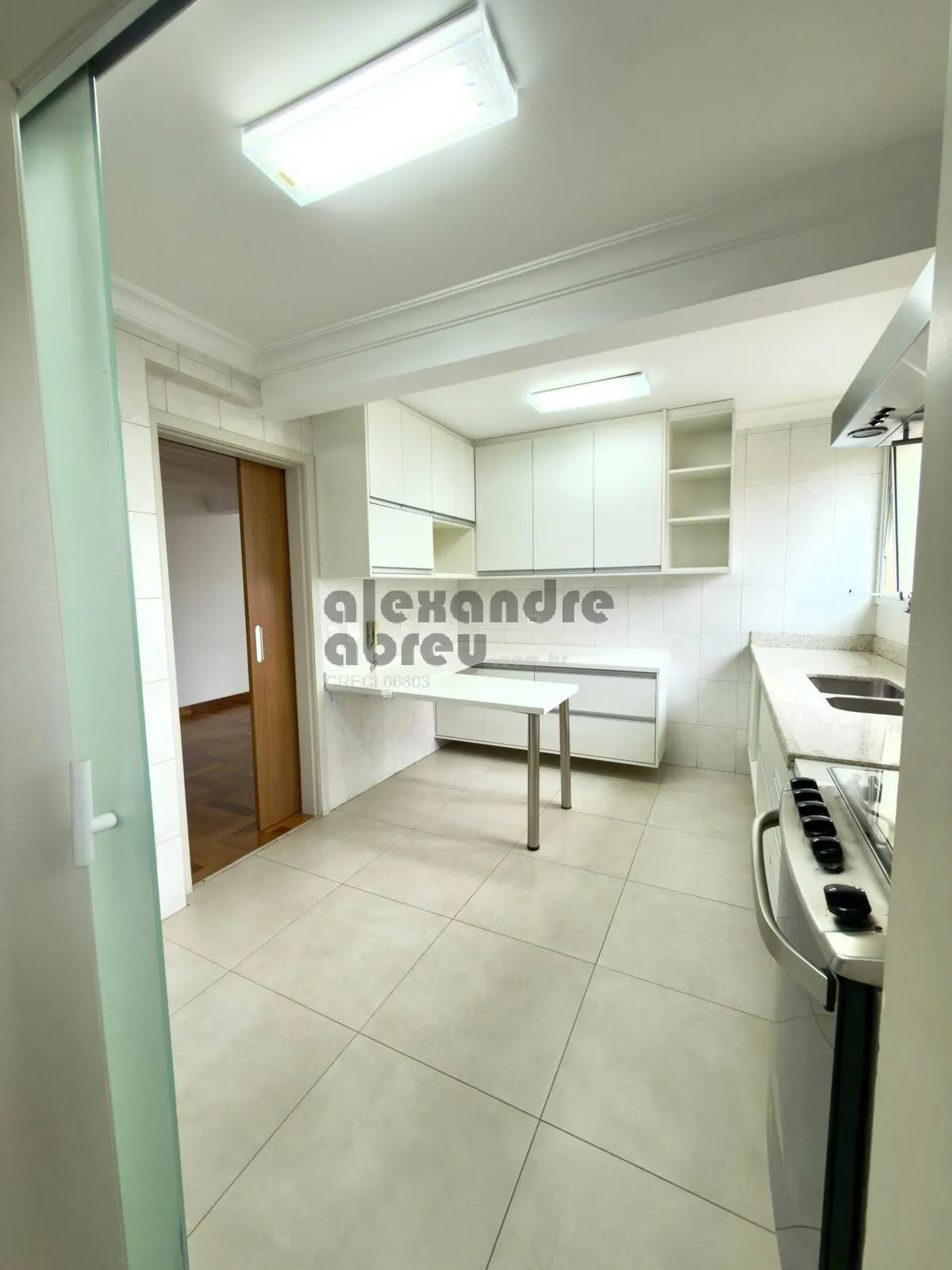 Imagem Apartamento com 2 dormitórios(1 suíte) 2 vagas em excelente localização.