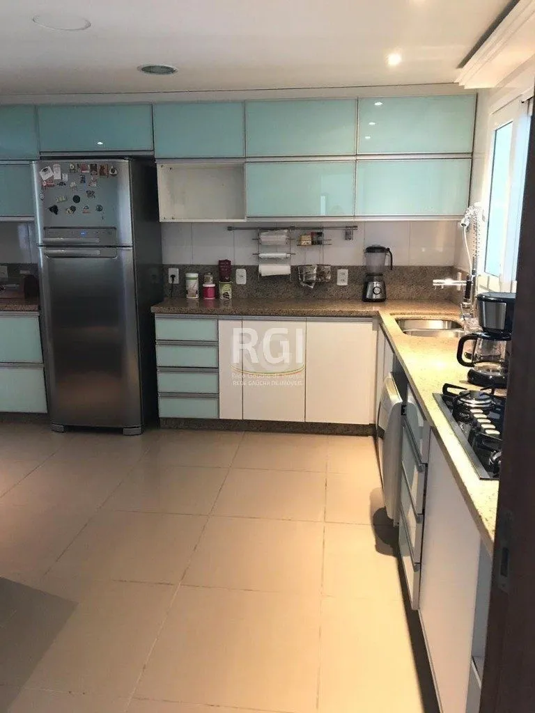 Imagem Casa para Venda - 319.25m², 6 dormitórios, sendo 4 suites, 3 vagas - Jardim Floresta