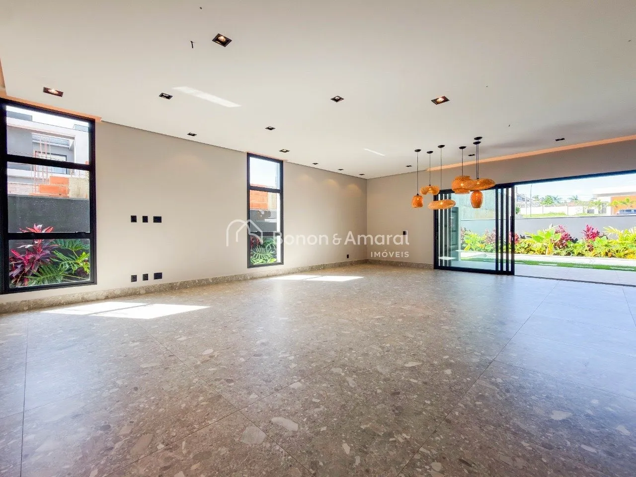 Imagem Casa em condomínio à venda, 4 suítes, alto padrão, região do Alphaville Campinas