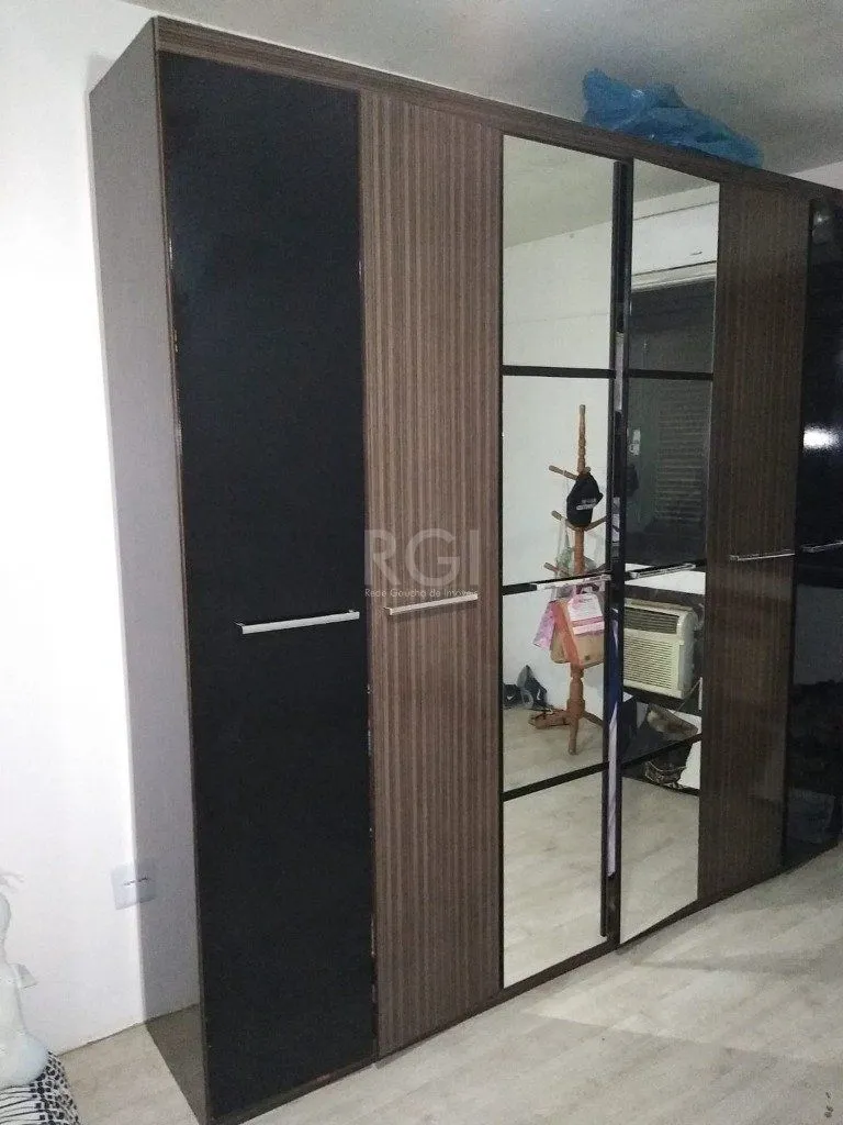 Imagem Casa para Venda - 265m², 5 dormitórios, sendo 2 suites, Floresta