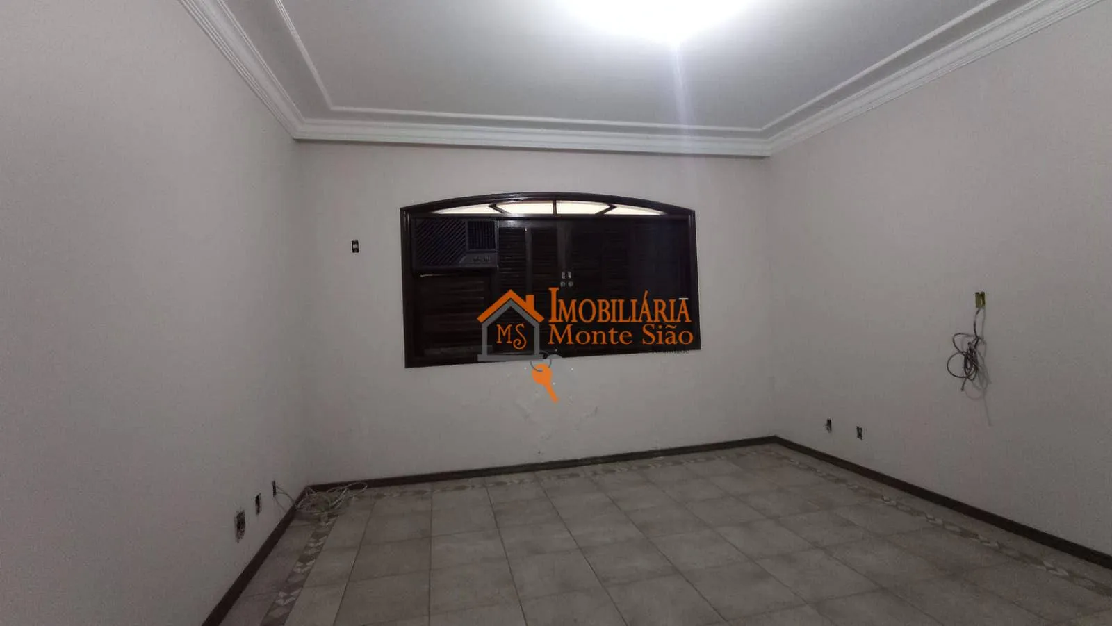 Imagem Sobrado com 5 dormitórios à venda, 570 m² por R$ 1.500.000,00 - Jardim Santa Mena - Guarulhos/SP