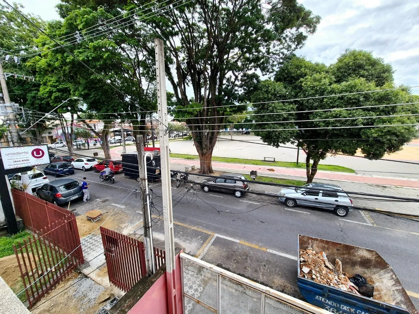 Imagem Imóvel Comercial Exclusivo no Centro de Pindamonhangaba com Estrutura Versátil e Localização Estratégica!