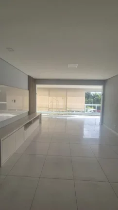 Imagem Apartamento de luxo à venda em Patamares, Salvador-BA: 4 quartos, 4 suítes, 3 salas, 5 banheiros, 3 vagas de garagem, 180m².