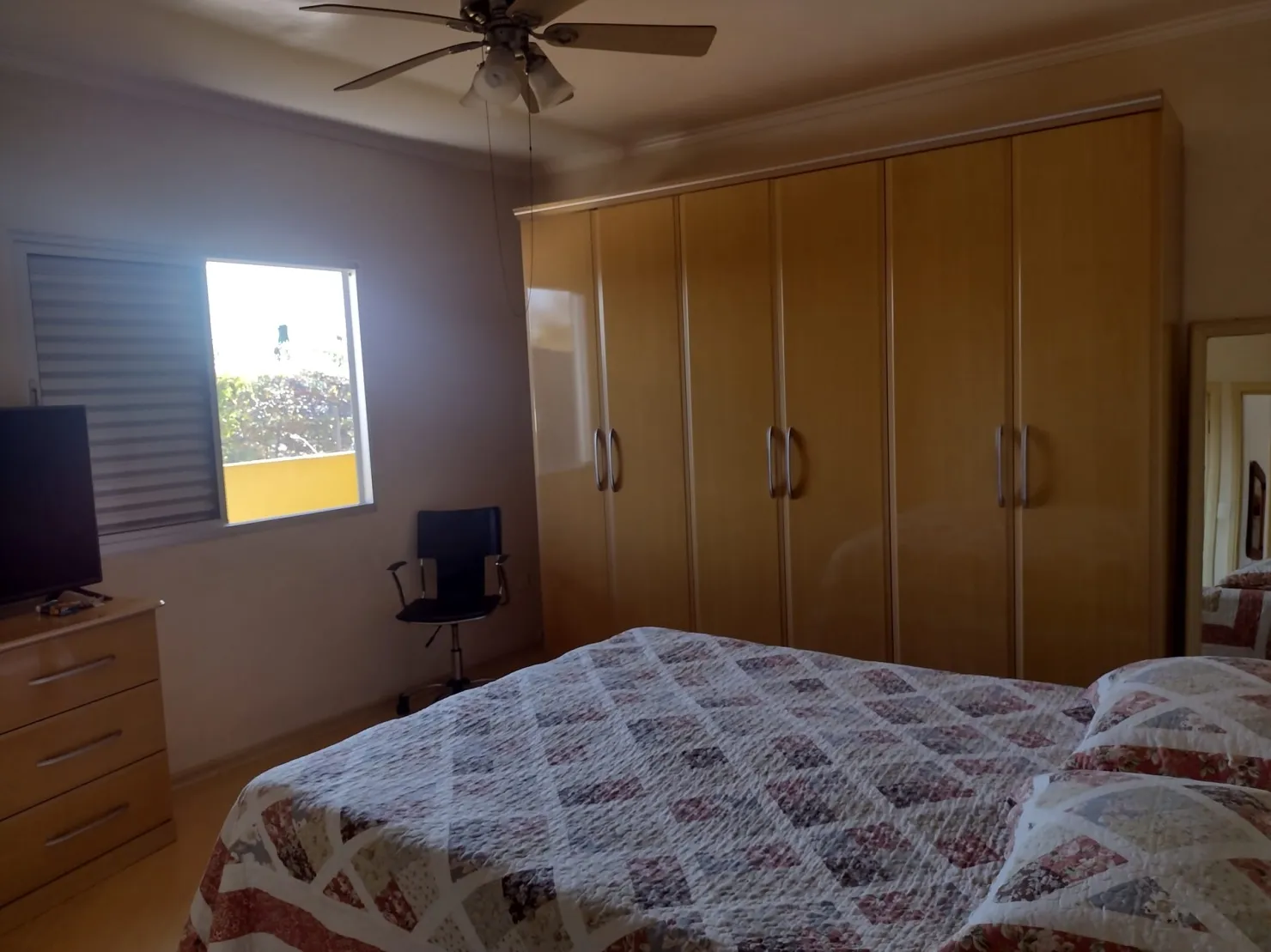 Imagem Casa à venda 2 Quartos, 1 Suite, 6 Vagas, 250M², Parque Senhor do Bonfim, Taubaté - SP
