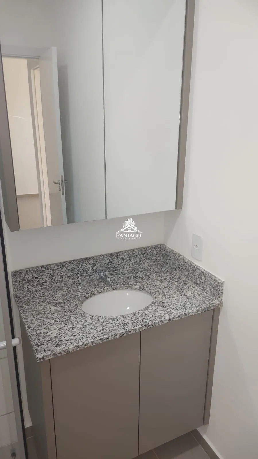 Imagem Casa em Condomínio 3 dormitórios para alugar Petrópolis Várzea Grande/MT