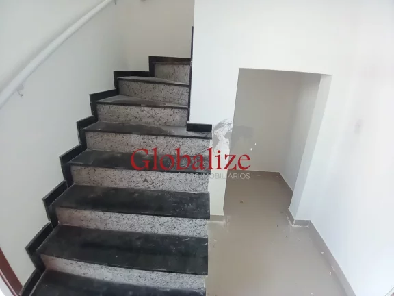Imagem Sobreposta com 3 suítes no bairro do Embaré por R$ 862.000,00
