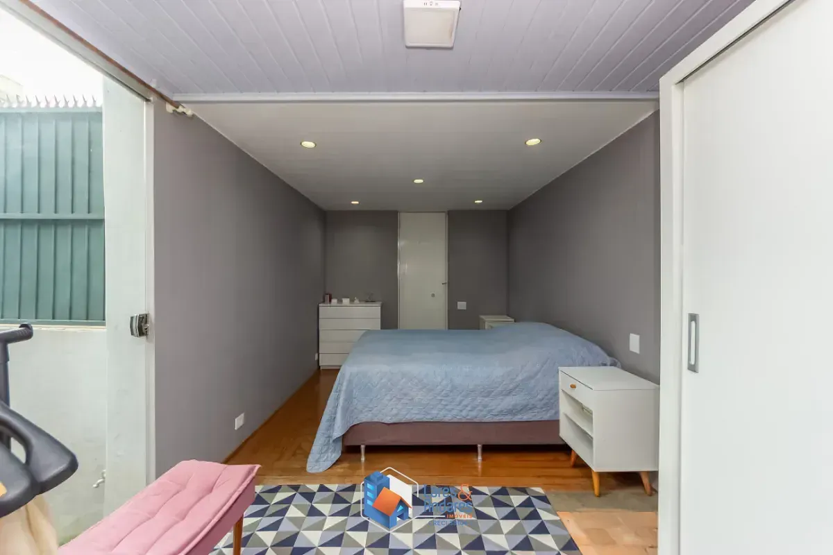 Imagem Sobrado para venda em Perdizes com 4 quartos, sendo 1 suíte, 110m²