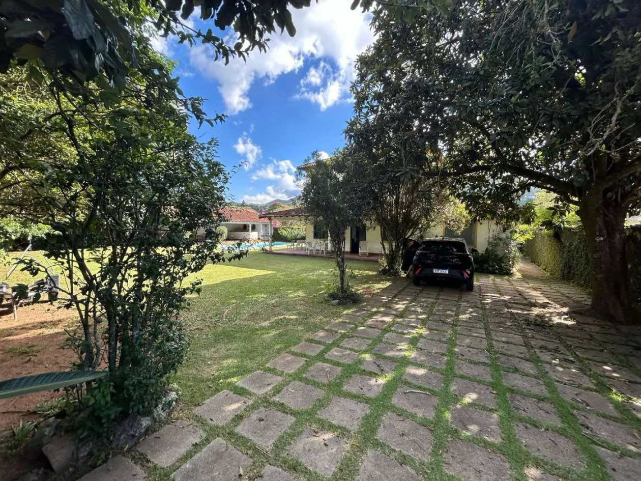 Imagem Casa para Venda em Petrópolis / RJ no bairro Nogueira