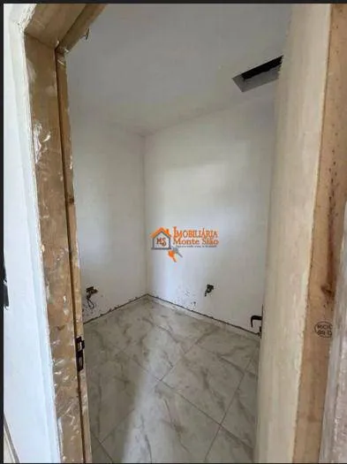 Imagem Sobrado com 3 dormitórios à venda, 125 m² por R$ 375.000 - Recreio São Jorge - Guarulhos/SP