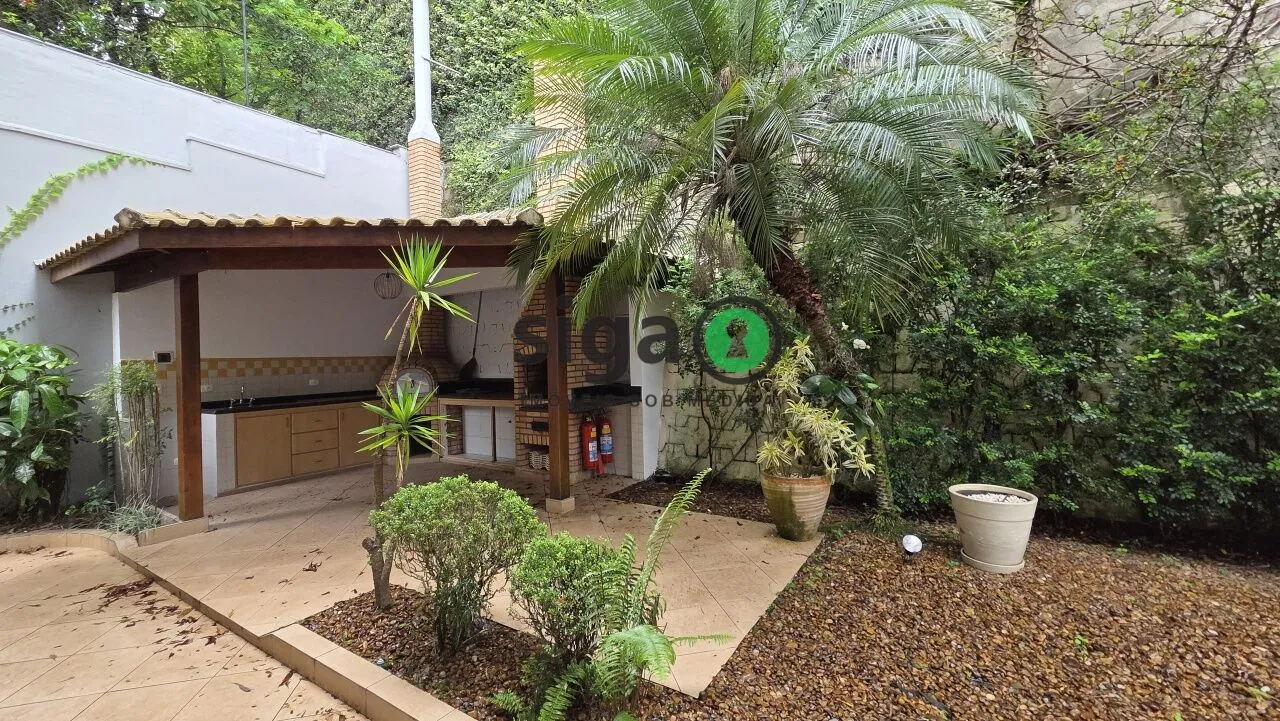 Imagem Casa em condomínio à venda e locação com 300m², 5 quartos e 2 vagas no Panamby