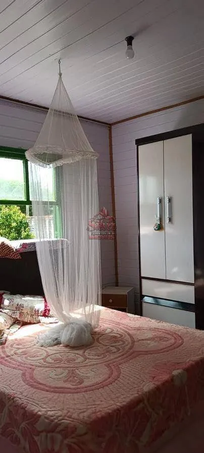 Imagem C787 | Casa de madeira com piscina à venda no Mariluz