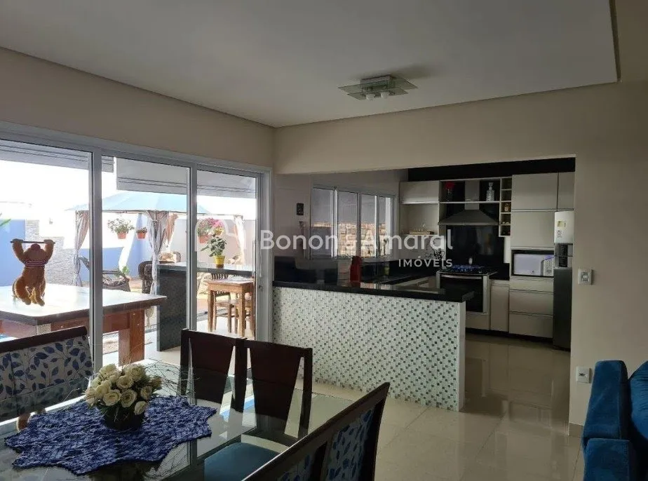Imagem Espetacular Casa em Condomínio com Piscina e Espaço Gourmet em Valinhos