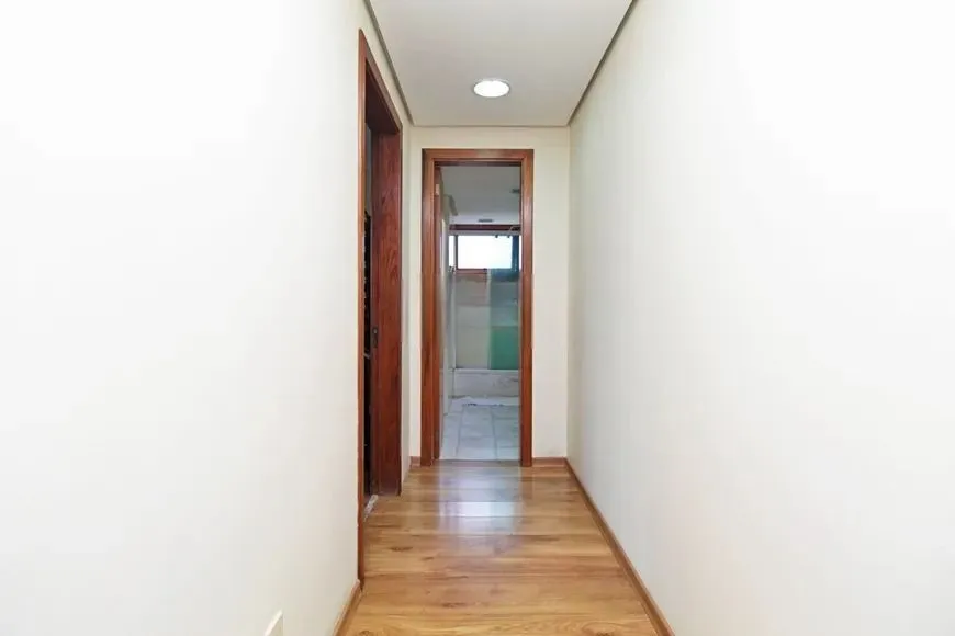 Imagem Apartamento com 159m², localizado no bairro Bela Vista em Porto Alegre/RS.