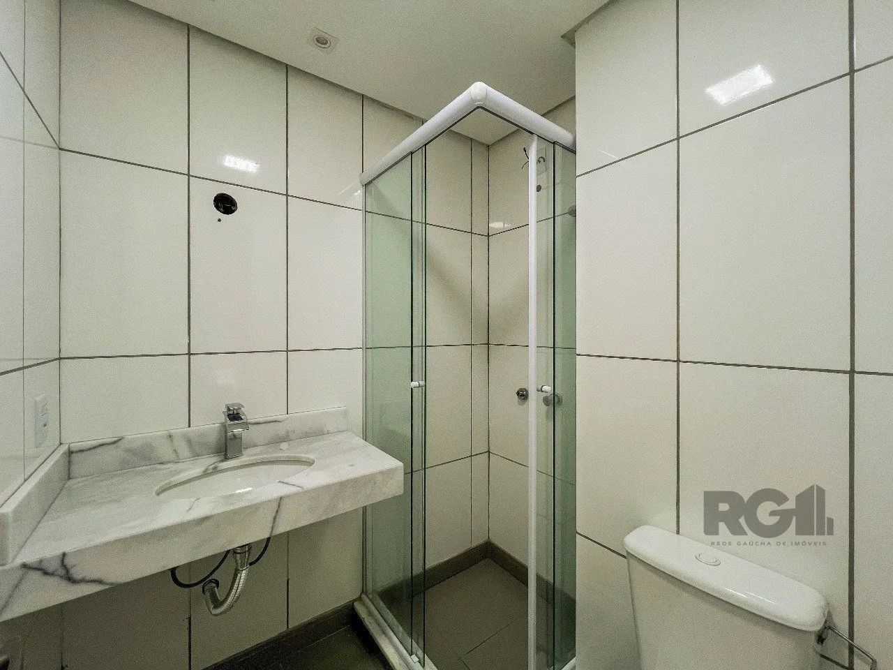 Imagem Casa em Condomínio no bairro Pedra Redonda - 5 dormitórios