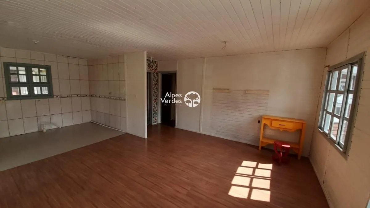 Imagem Casa com 2 quartos, 63,25m2, à venda em São Francisco de Paula, Centro