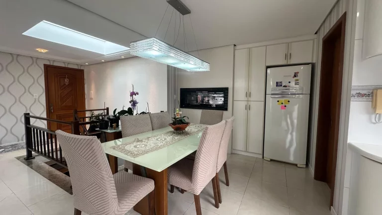 Imagem Apartamento Cobertura 3 quartos sendo 1 suíte para venda no bairro Petrópolis em Caxias do Sul