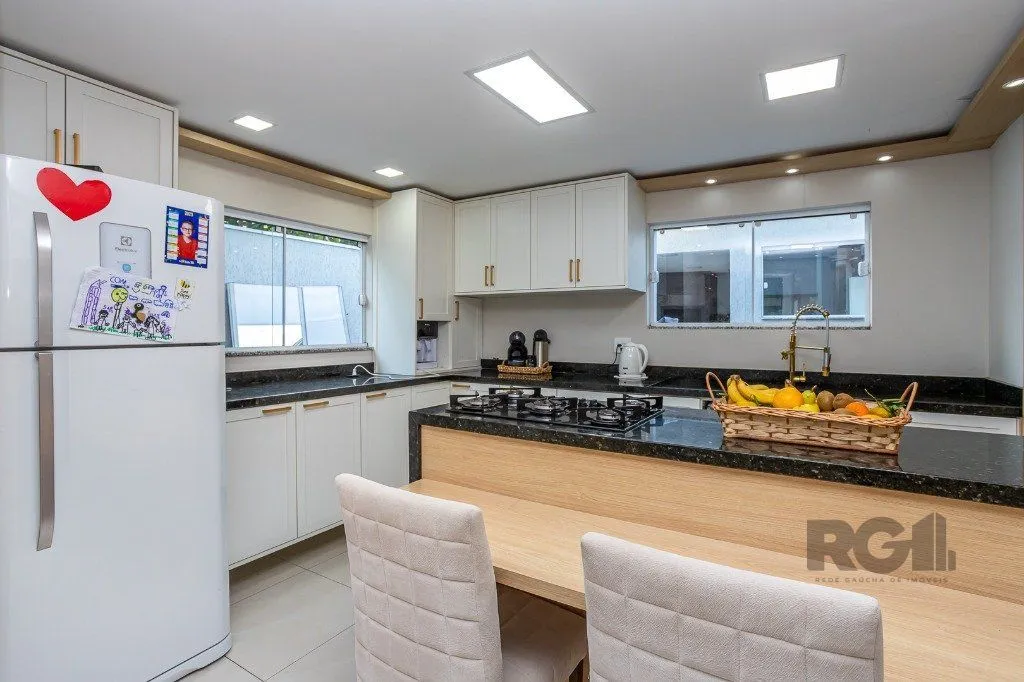 Imagem Casa sobrado no bairro Santo Antônio de 3 dormitórios e 3 vagas