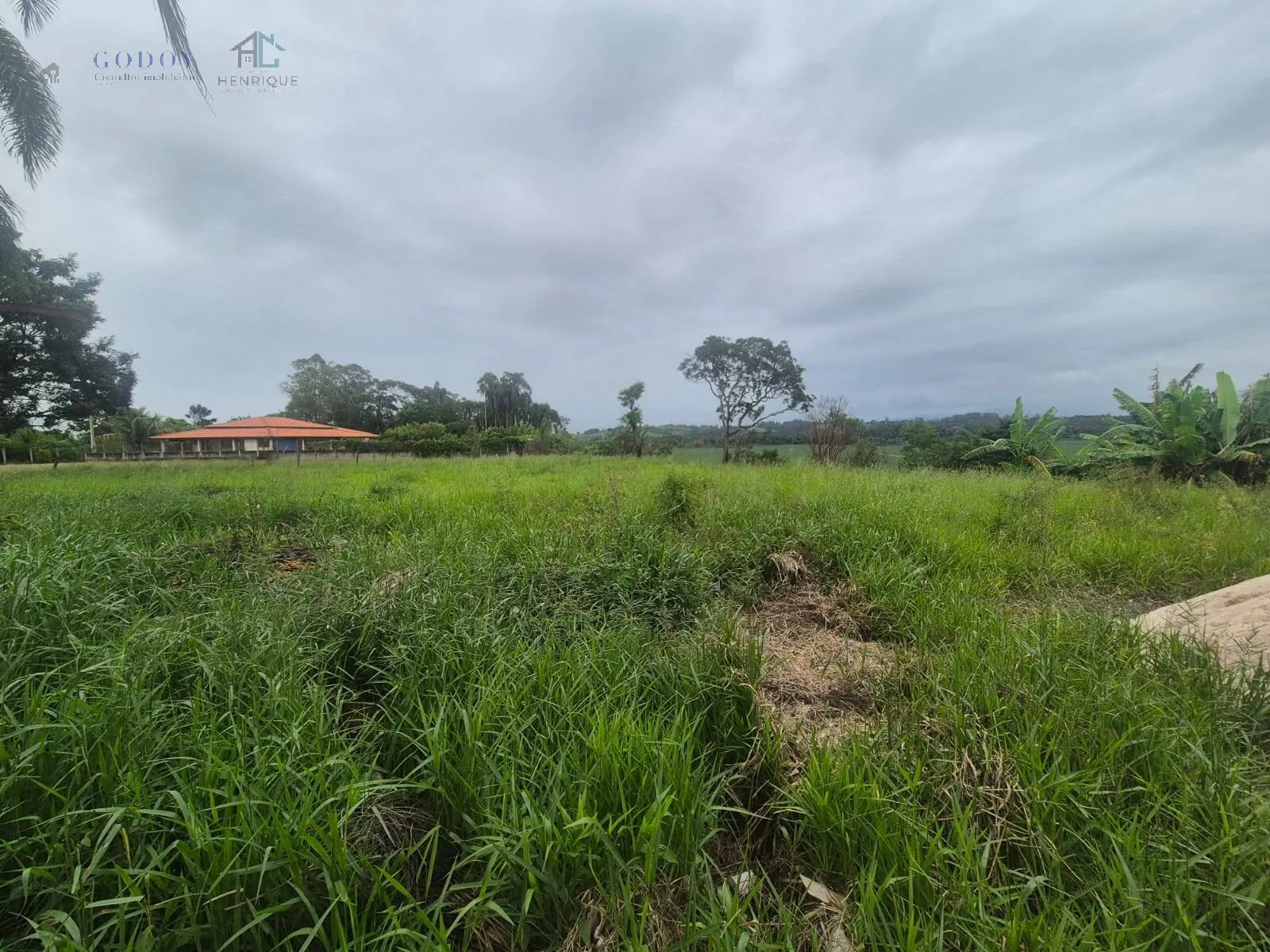 Imagem Terreno Exclusivo de 5.242,97 m² com Vista para a Serra: O Cenário Perfeito
