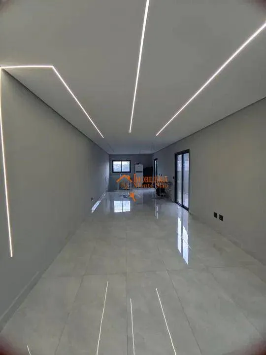 Imagem Sobrado com 3 dormitórios à venda, 300 m² por R$ 1.917.000,00 - Jardim Santa Clara - Guarulhos/SP