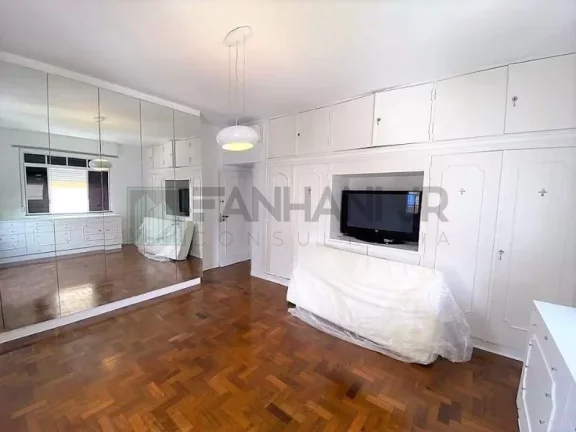 Imagem Apartamento à venda no Jardim Paulista, São Paulo-SP: 3 quartos, 1 suíte, 3 salas, 4 banheiros, 3 vagas, 330m². Imperdível!