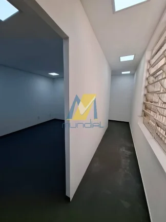 Imagem Prédio Comercial com Elevador | Andares Modulares para Empresas