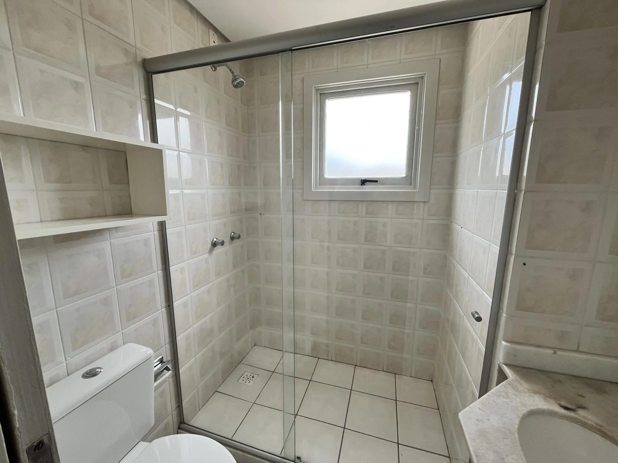 Imagem Apartamento de 1 quarto com sacada e 1 vaga de garagem no bairro Farroupilha