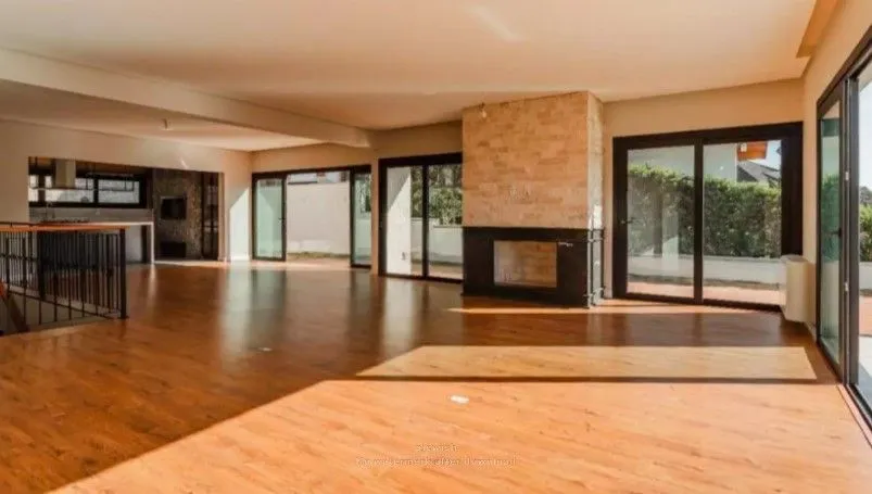 Imagem Casa 423 m², 4 suítes no Elegante Condomínio Saint Moritz, Mato Queimado Gramado