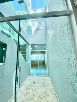 Imagem Sobrado Maravilhoso 174 m² 3 Dormitórios sendo 1 Suíte e 2 Vagas