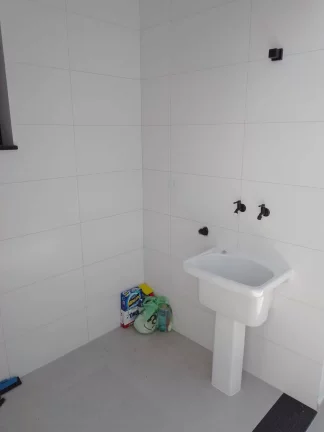 Imagem CASA NOVA COM 2 DORMITORIOS E PISCINA