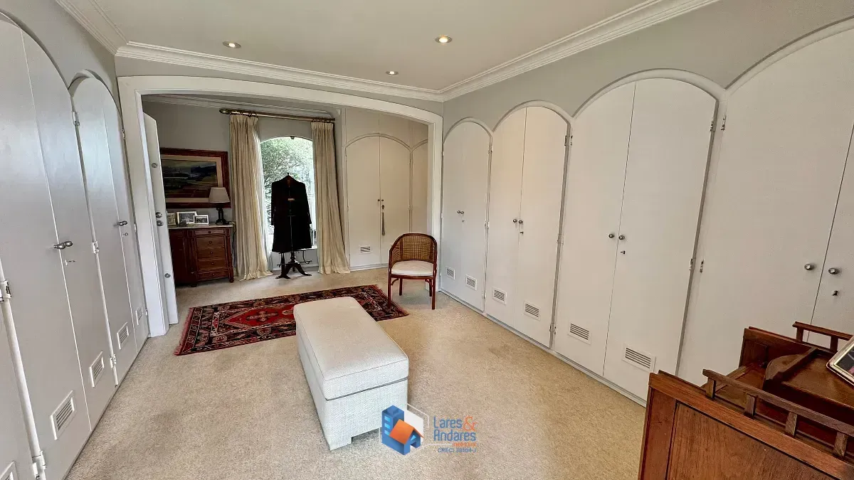 Imagem Casa para venda em Cidade Jardim com 3 quartos, sendo 3 suítes, 1,200m²