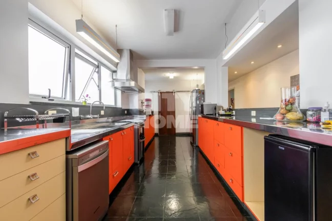 Imagem Ótimo apartamento com 225m² no Jardim Paulista rico em iluminação natural e muito arejado. Livin...