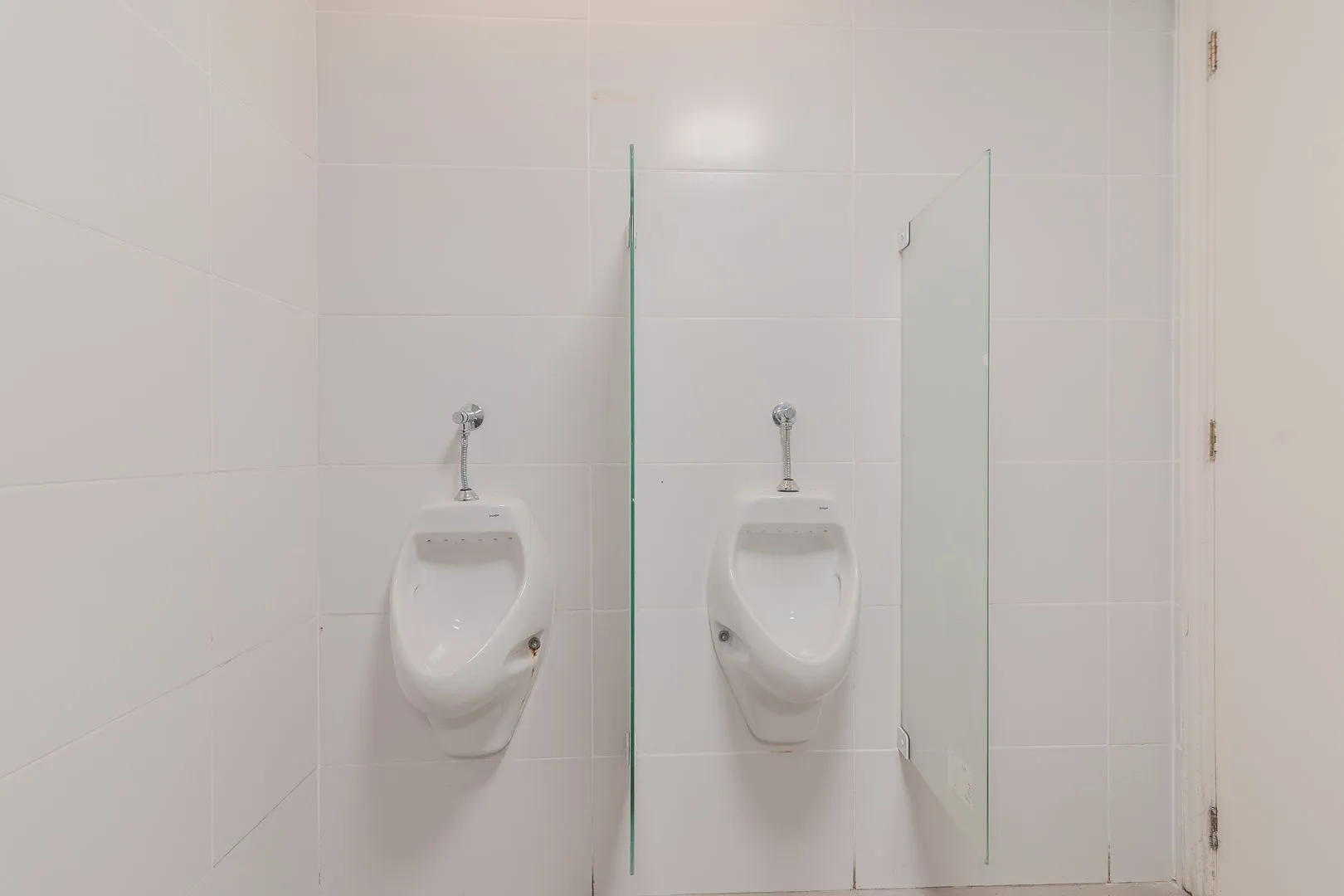 Imagem MÁFFER IMÓVEIS ALUGA PRÉDIO COMERCIAL COM 700M²DE ÁREA PRIVATIVA, IMÓVEL MODERNIZADO TODO REFOMADO COM EXCELENTE ACABAMENTO, LOCALIZAÇÃO ESPETACULAR
