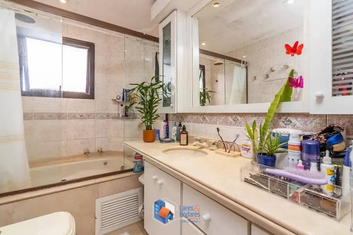 Imagem Apartamento para venda em Vila Suzana com 3 quartos, sendo 3 suítes, 213m²